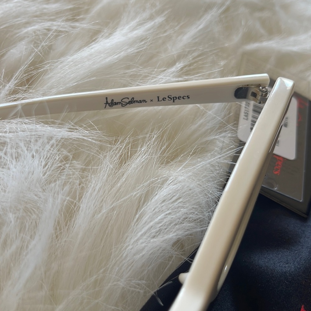 Le Specs by Adam Selman The Last Lolita in White - Picture 9 of 12